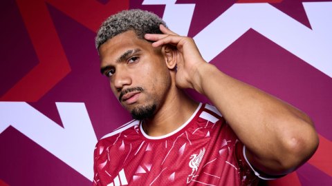 Liverpool giúp Araujo tìm lại chính mình